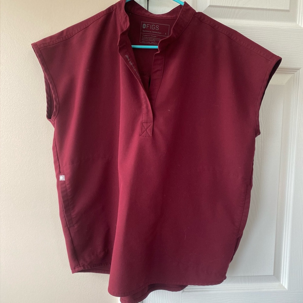 Figs Small Rafaela scrub top. Only lightly worn-no stains or pulling.